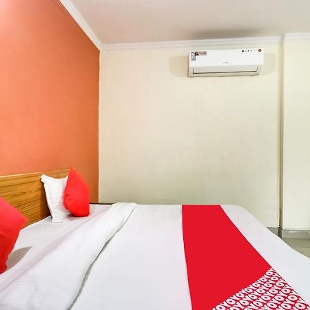 Oyo Hotel R K Residency Gurgaon Exteriör bild