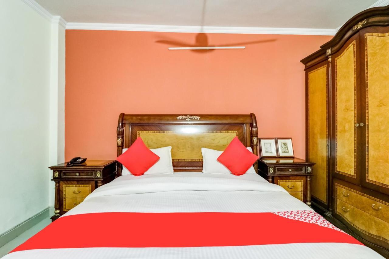 Oyo Hotel R K Residency Gurgaon Exteriör bild