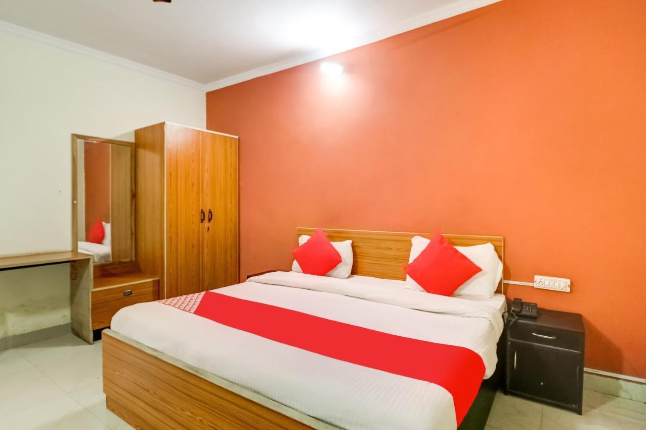 Oyo Hotel R K Residency Gurgaon Exteriör bild
