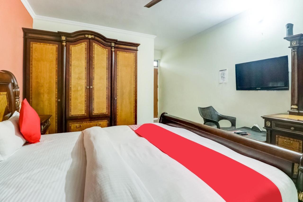 Oyo Hotel R K Residency Gurgaon Exteriör bild