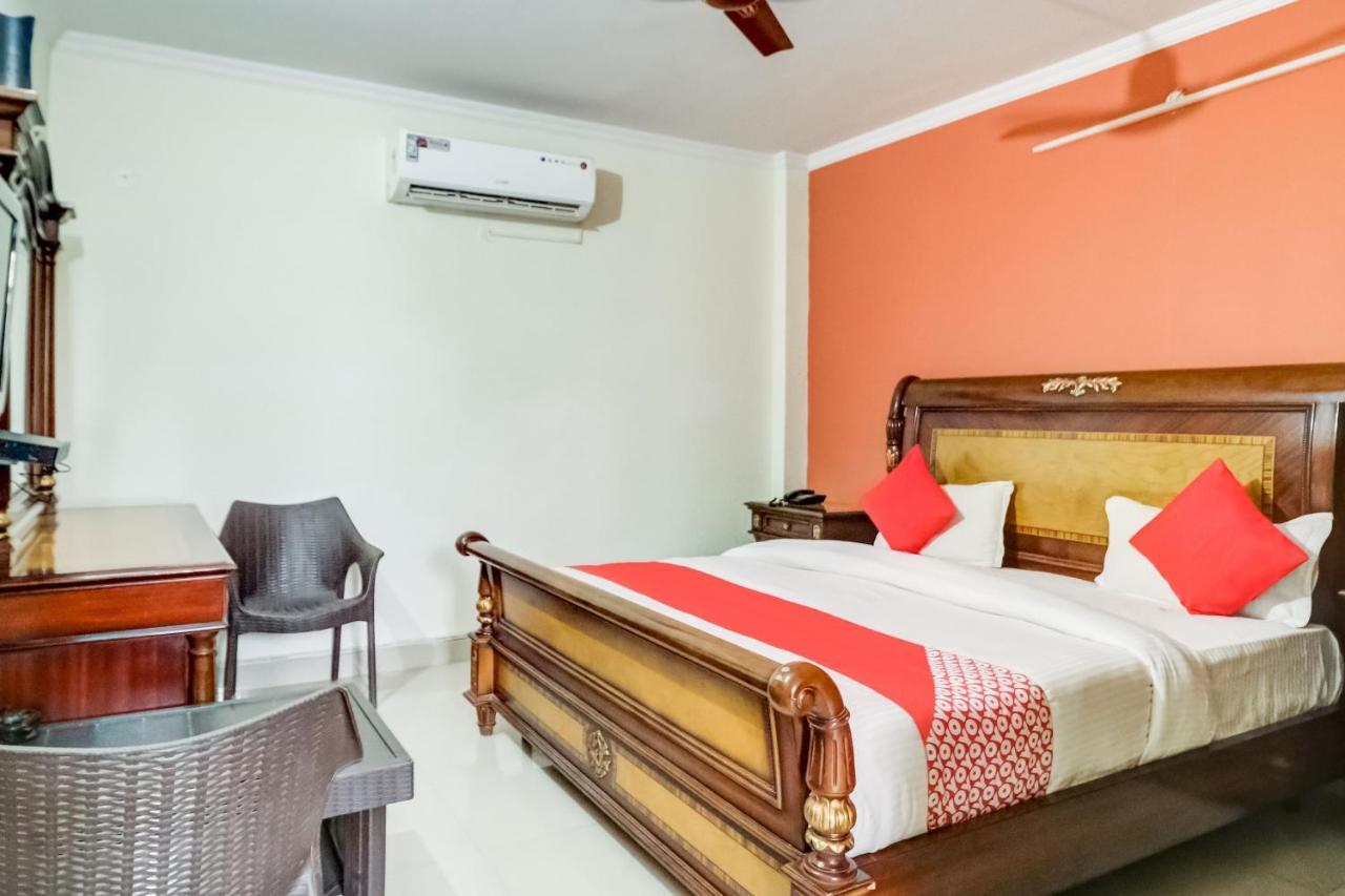 Oyo Hotel R K Residency Gurgaon Exteriör bild