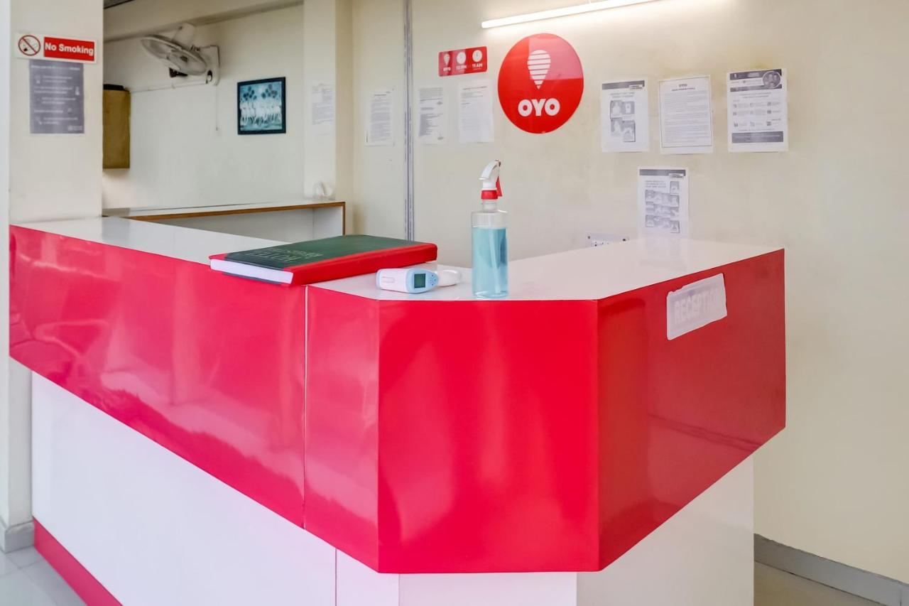 Oyo Hotel R K Residency Gurgaon Exteriör bild