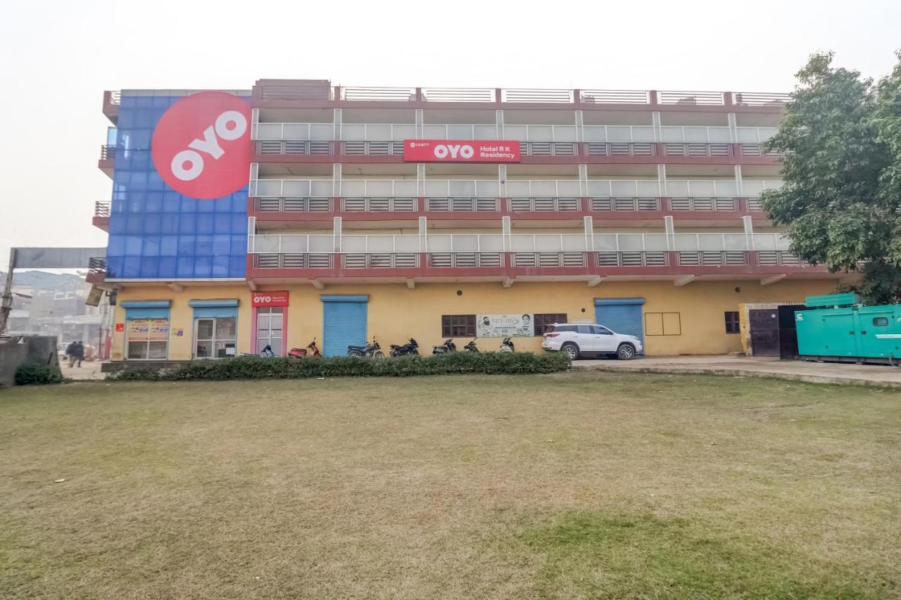 Oyo Hotel R K Residency Gurgaon Exteriör bild