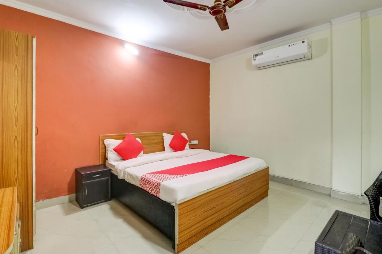 Oyo Hotel R K Residency Gurgaon Exteriör bild