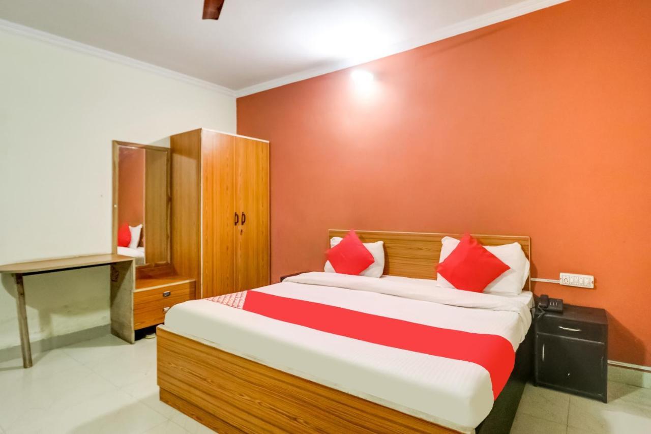 Oyo Hotel R K Residency Gurgaon Exteriör bild