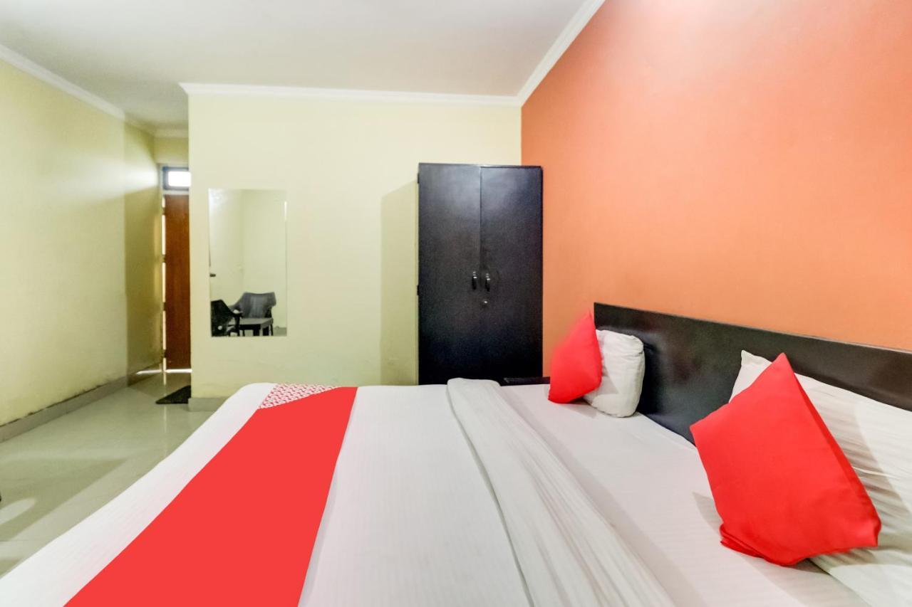 Oyo Hotel R K Residency Gurgaon Exteriör bild