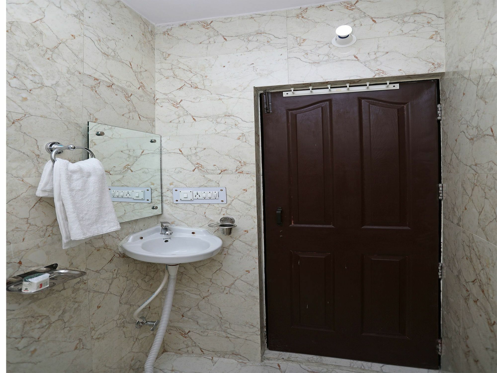 Oyo Hotel R K Residency Gurgaon Exteriör bild